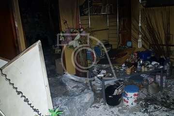 El fuego causa daños a una vivienda de Los Llanos de Telde (Foto TA)